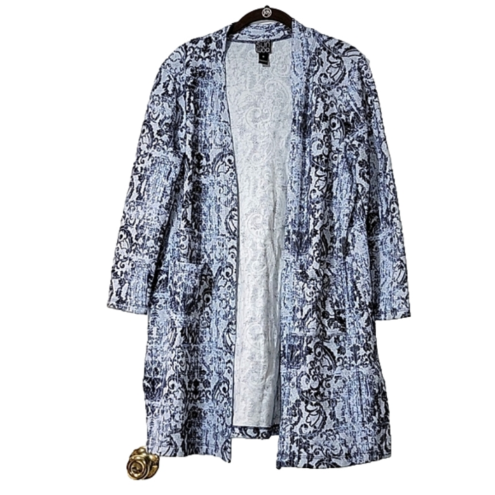 CLARA SUN WOO long open cardigan in filigree print, blues on gray, Size Med